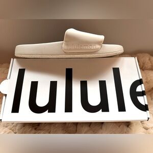 Lululemon Restfeel Women’s Slide Bone/Cream size 9.  WORN ONCE